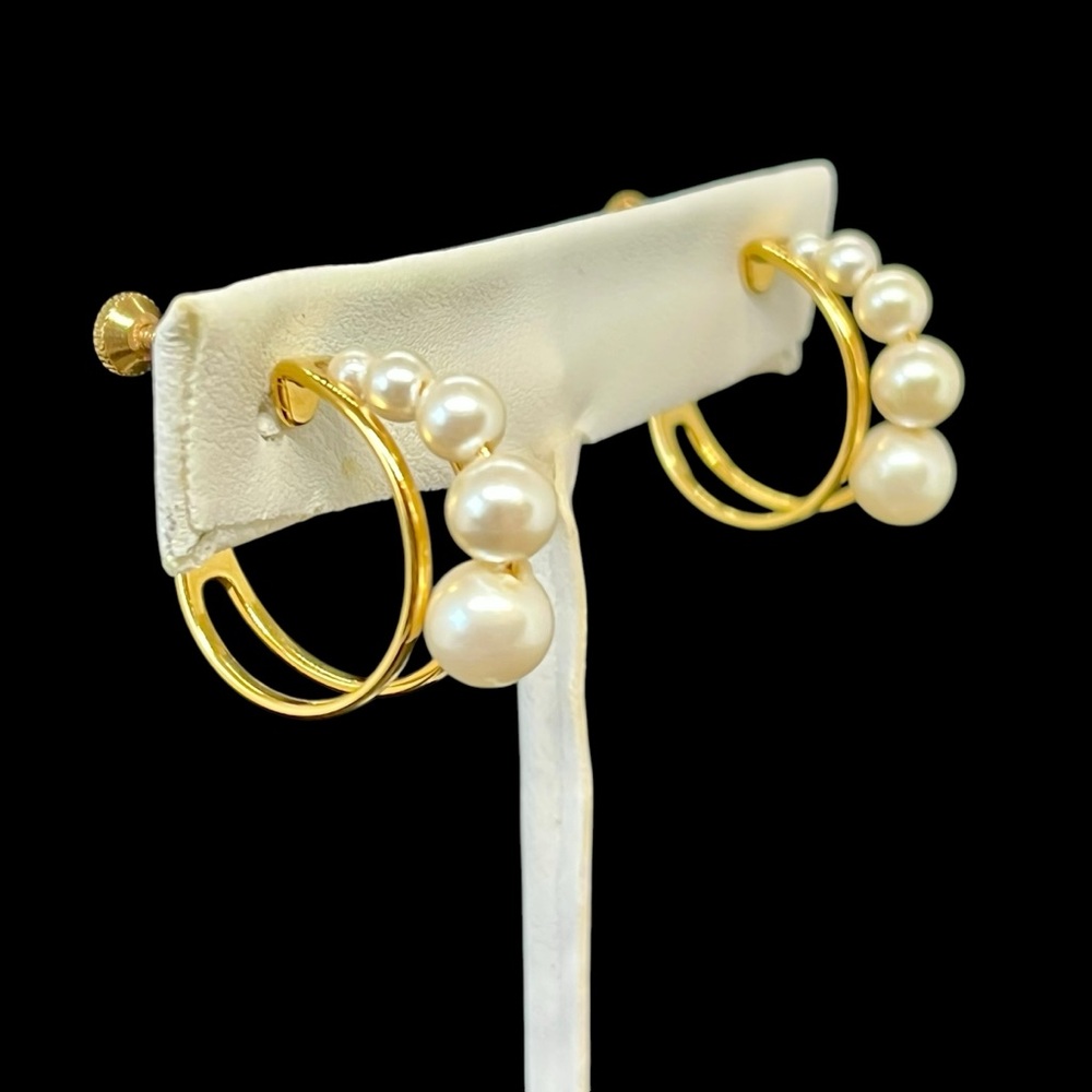 Vintage Signed Napier Gold Tone Hoop Earrings w Faux Pearls Screwback 3/4" D